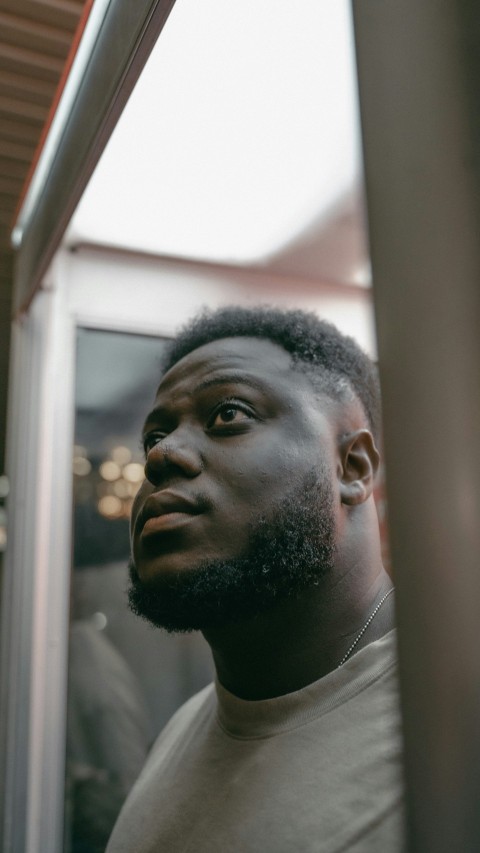 man in white collared shirt BNNDOe